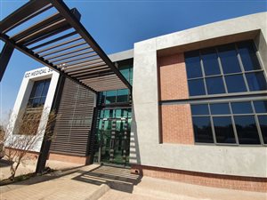 220 m² Office Space in Irene