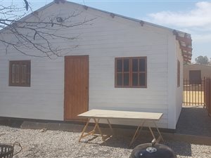 2 Bed Garden Cottage in Mooiplaats AH