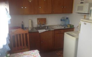 Bachelor apartment in Primrose