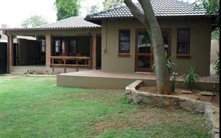 1 Bedroom Garden Cottage in Clubview