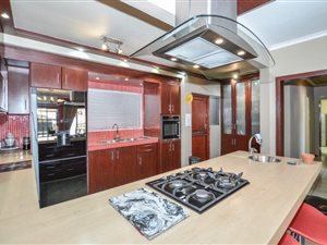 5 Bed House in Belhar