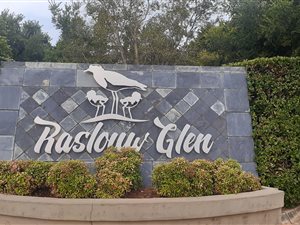 805 m² Land available in Raslouw Glen