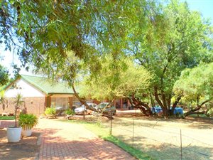 2.7 ha Farm in Rietfontein