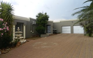 3 Bedroom House in Mohadin