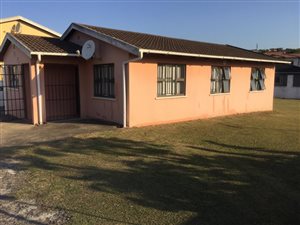 3 Bed House in Umkumbaan