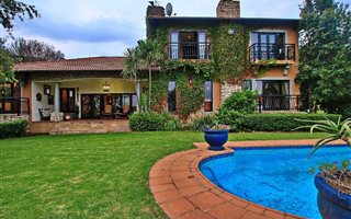 4 Bedroom House in Carlswald Estate