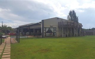 5 Bedroom House in Grimbeek Park