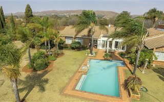4 Bedroom House in Ruimsig