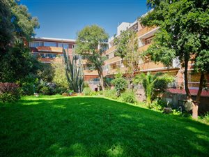 2 Bed Apartment in Parktown