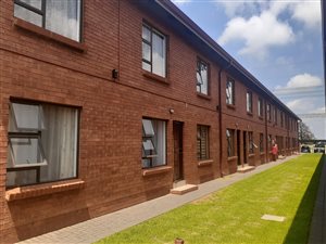 2 Bed Townhouse in Albertsdal