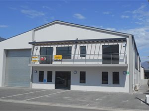 652 m² Commercial space in Paarl