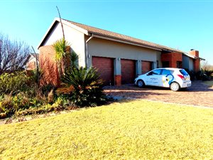 138000 ha Farm in Three Rivers East
