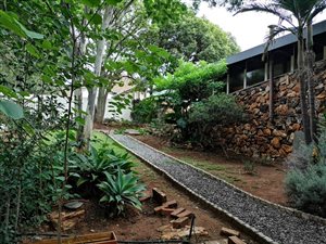 5 Bed House in Lyttelton Manor