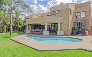 4 Bedroom House in Dainfern Golf Estate