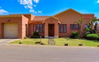 3 Bedroom House in Lenasia South