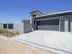4 Bed House in Sandown