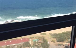 2 Bedroom Apartment in Amanzimtoti