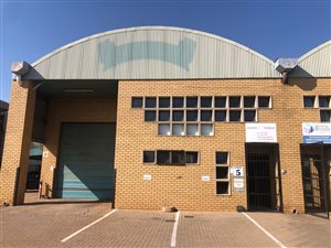 520 m² Industrial space in Gateway Industrial Park