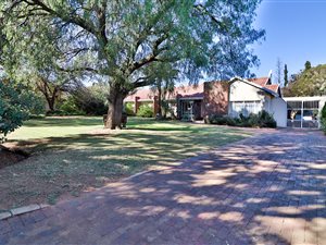 5 Bed House in Brackenhurst