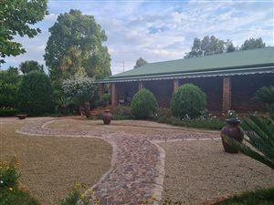3.2 ha Farm in Broederstroom