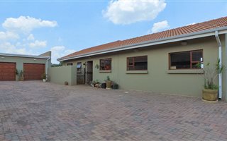 3 Bedroom House in Hughes