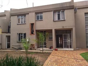 5 Bed Townhouse in Arcadia
