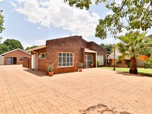 3 Bed House in Golf Park