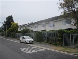 2 Bed Townhouse in Briza