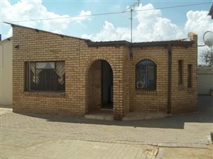 3 Bed House in Geluksdal