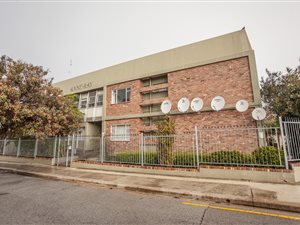 2 Bed Apartment in Richmond Hill