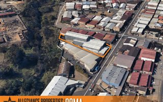 2200 m² Commercial space in Delville