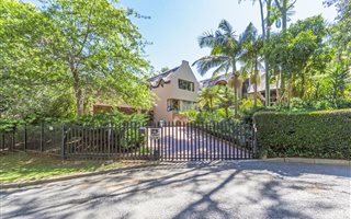 5 Bedroom House in Golden Hill