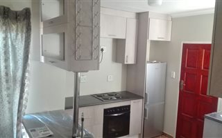 2 Bedroom House in Crystal Park