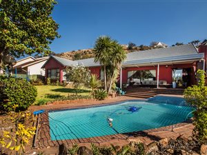 4 Bed House in Florida View