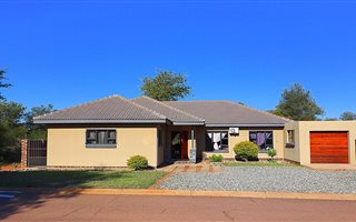 4 Bedroom House in Lephalale (Ellisras)