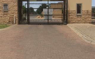 2 Bedroom Apartment in Norkem Park