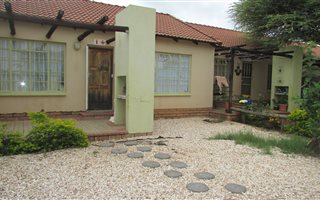 2 Bedroom Townhouse in Bendor