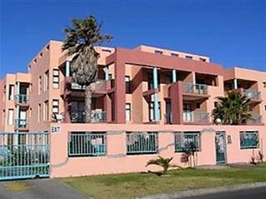 2 Bedroom Apartment in Tableview