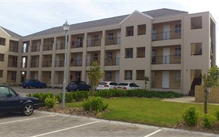 2 Bedroom Apartment in Kraaifontein Central