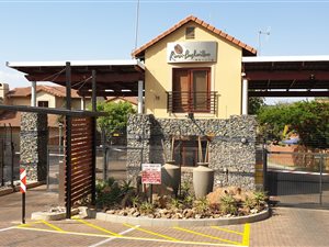2 Bed Duplex in Ruimsig