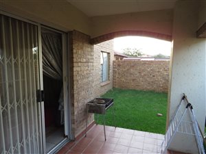 3 Bed Apartment in Midridge Park