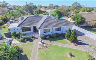 3 Bedroom House in Sunridge Park