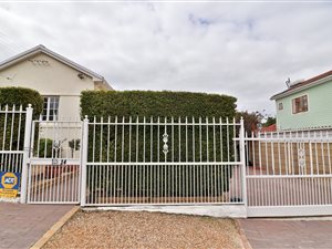 3 Bed House in Wynberg Upper