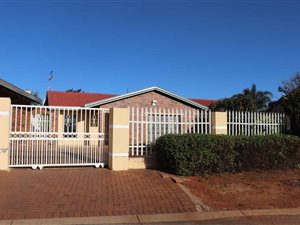 3 Bed House in Eldorado Park