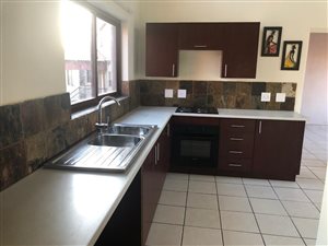 2 Bed Apartment in Honeydew