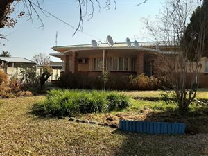 4 Bed House in Kroonheuwel