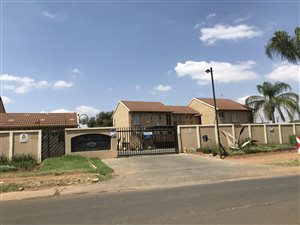 3 Bed Apartment in Willow Park Manor
