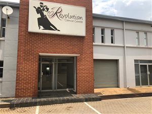 472 m² Industrial space in Irene