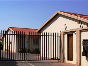 2 Bed Townhouse in Primrose
