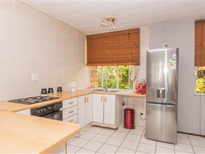 2 Bed Apartment in Bedfordview